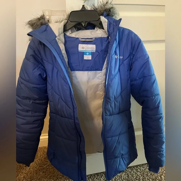 Girls Columbia Blue Fitted Puffer with Faux Fur Hood sz Med - Picture 9 of 12
